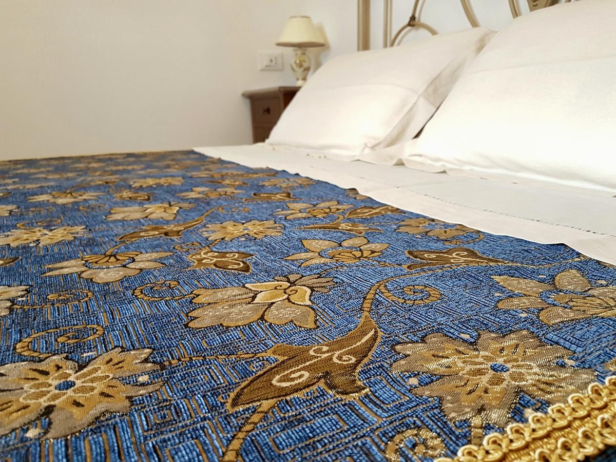 B&B All'Ombra Degli Ulivi Ostuni Eksteriør billede